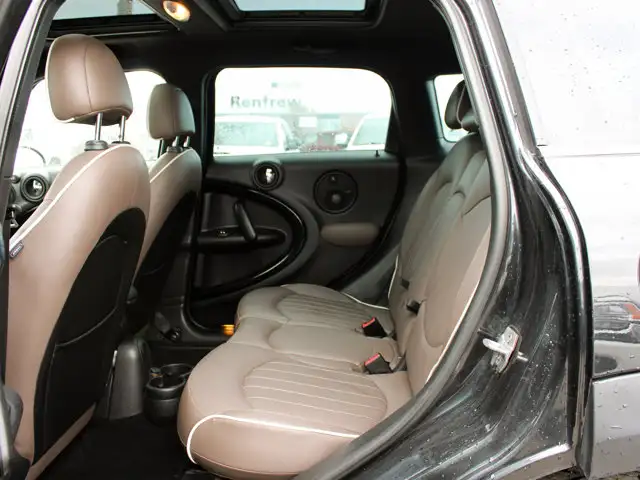 2014 MINI Cooper Countryman S  AWD | Manual | Harman/Kardon - Photo 11