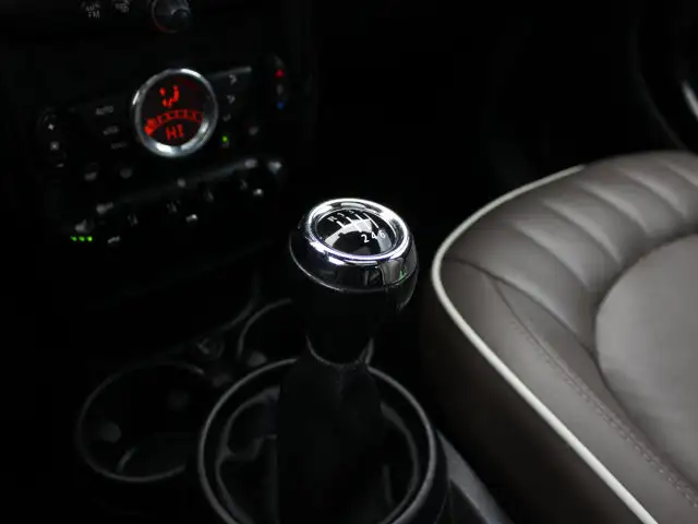 2014 MINI Cooper Countryman S  AWD | Manual | Harman/Kardon - Photo 13