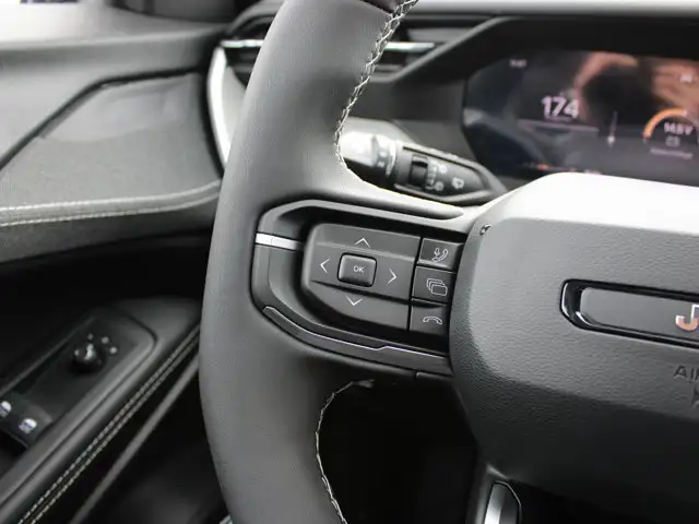 2026 Jeep Cherokee Laredo - Photo 14