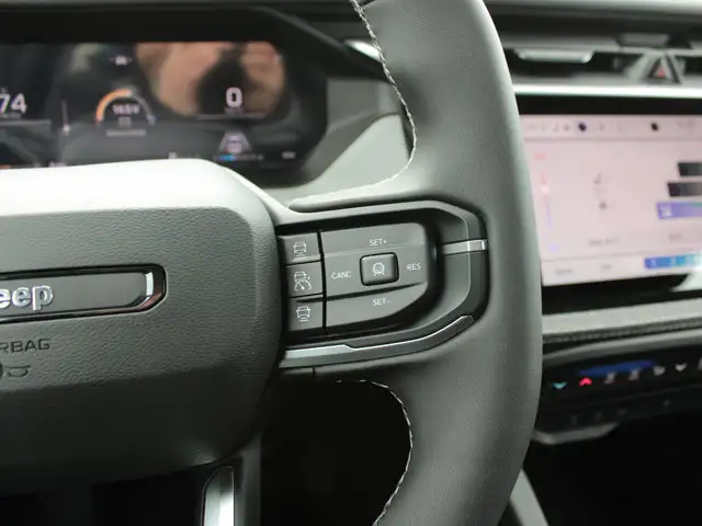 2026 Jeep Cherokee Laredo - Photo 15