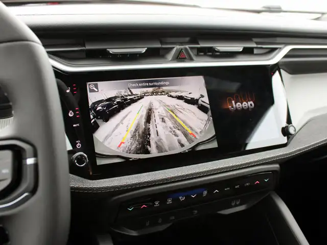 2026 Jeep Cherokee Laredo - Photo 18