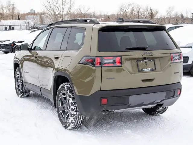 2026 Jeep Cherokee Laredo - Photo 3
