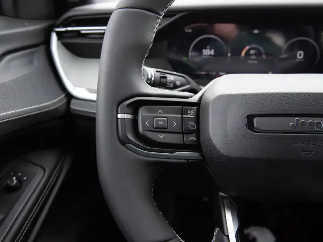 2026 Jeep Cherokee Laredo - Photo 12