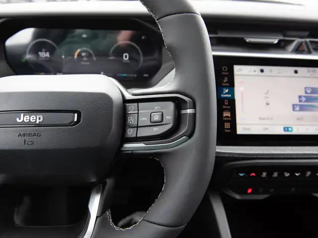 2026 Jeep Cherokee Laredo - Photo 13