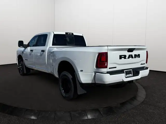 2026 Ram 3500 Big Horn | Navigation | Remote Start - Photo 4