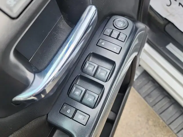 2018 Chevrolet Silverado 1500 5'8 FOOT BOX | 6.2L V8 | SUNROOF - Photo 9