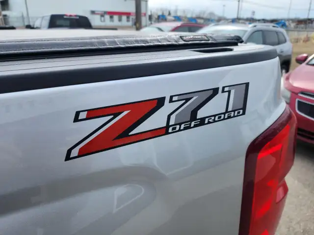 2018 Chevrolet Silverado 1500 5'8 FOOT BOX | 6.2L V8 | SUNROOF - Photo 14