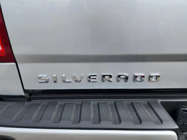 2018 Chevrolet Silverado 1500 5'8 FOOT BOX | 6.2L V8 | SUNROOF - Photo 18