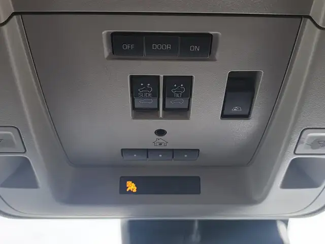 2018 Chevrolet Silverado 1500 5'8 FOOT BOX | 6.2L V8 | SUNROOF - Photo 41