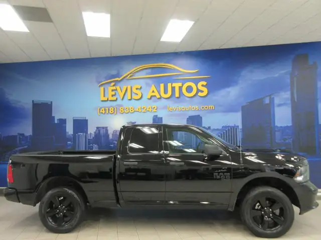 RAM 1500 CLASSIC 2022 EXPRESS NIGHT EDITION V-8 5.7 HEMI 4X4 SIE