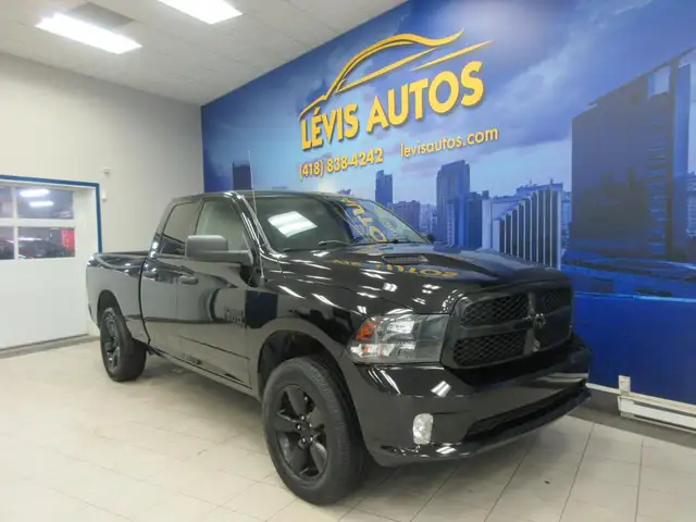 RAM 1500 CLASSIC 2022 EXPRESS NIGHT EDITION V-8 5.7 HEMI 4X4 SIE - Photo 3