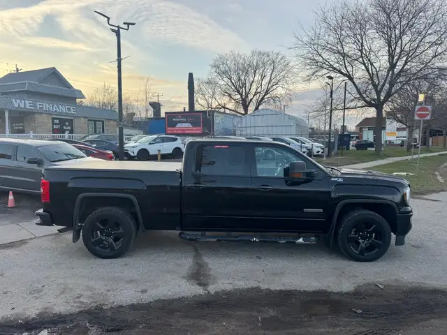 2017 GMC Sierra 1500 4WD Crew Cab 153.0' SLE - Photo 6