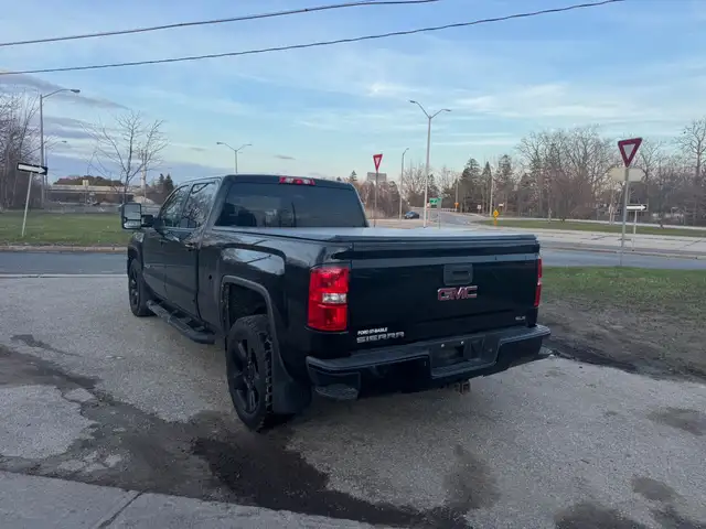 2017 GMC Sierra 1500 4WD Crew Cab 153.0' SLE - Photo 9