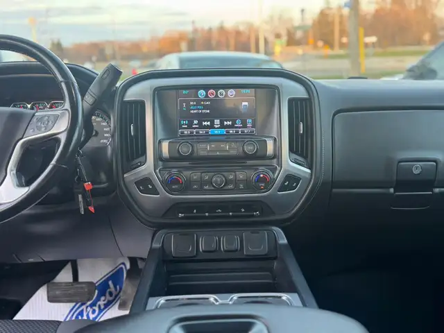 2017 GMC Sierra 1500 4WD Crew Cab 153.0' SLE - Photo 11