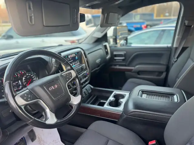 2017 GMC Sierra 1500 4WD Crew Cab 153.0' SLE - Photo 15