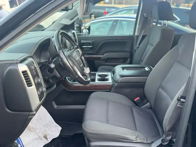 2017 GMC Sierra 1500 4WD Crew Cab 153.0' SLE - Photo 17