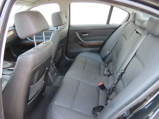 2009 BMW 3 Series - Photo 6