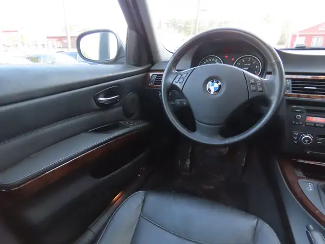 2009 BMW 3 Series - Photo 8