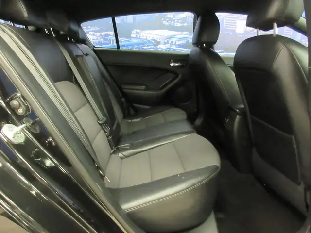 KIA FORTE 5 2016 SX 1.6L TURBO MANUEL 6 RAPPORTS CUIR NOIR CAMER - Photo 12