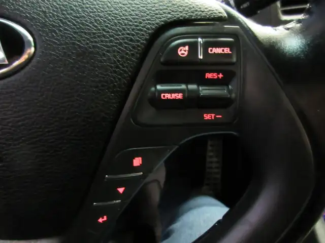 KIA FORTE 5 2016 SX 1.6L TURBO MANUEL 6 RAPPORTS CUIR NOIR CAMER - Photo 25