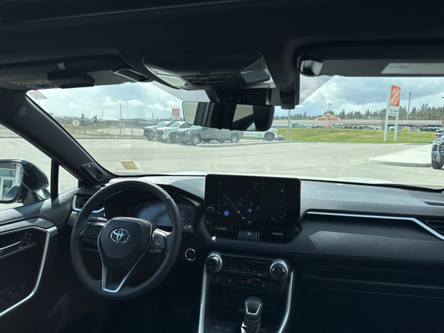 2025 Toyota RAV4 Hybrid XSE - Sunroof - Power Liftgate - Photo 10