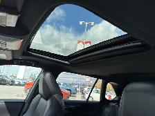 2025 Toyota RAV4 Hybrid XSE - Sunroof - Power Liftgate - Photo 17