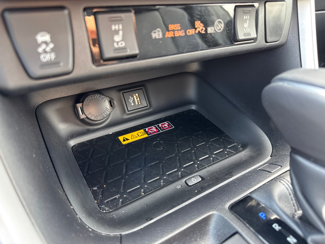 2025 Toyota RAV4 Hybrid XSE - Sunroof - Power Liftgate - Photo 19