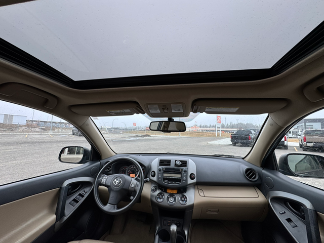 2009 Toyota RAV4 LIMITED AWD - Heated Leather Seats - Backup Cam - Photo 8