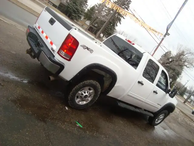 2011 GMC Sierra 2500HD 4x4 CREW CAB SLE - Photo 3
