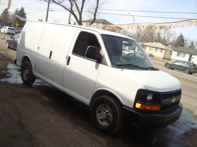 2017 Chevrolet Express CARGO VAN - Photo 4