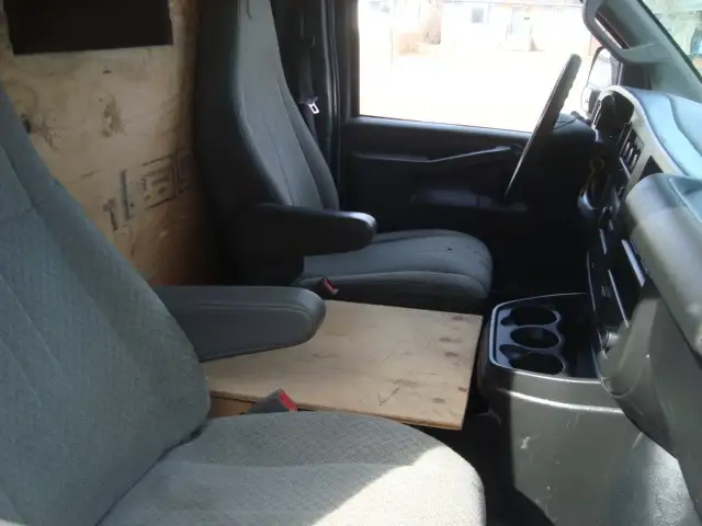 2017 Chevrolet Express CARGO VAN - Photo 6