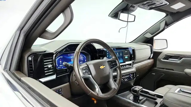 2022 Chevrolet Silverado 1500 LTZ - Photo 3