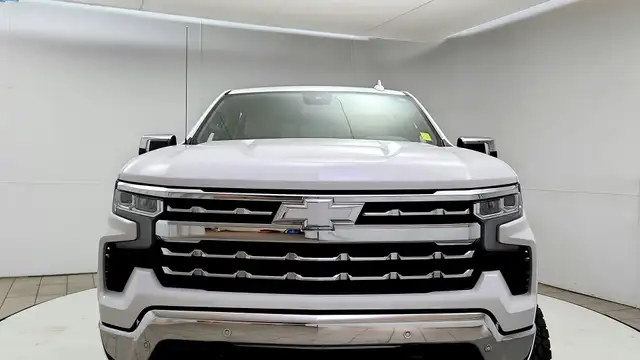 2022 Chevrolet Silverado 1500 LTZ - Photo 10