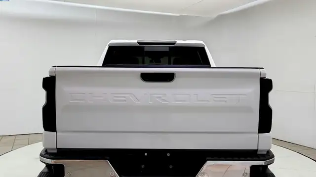 2022 Chevrolet Silverado 1500 LTZ - Photo 12