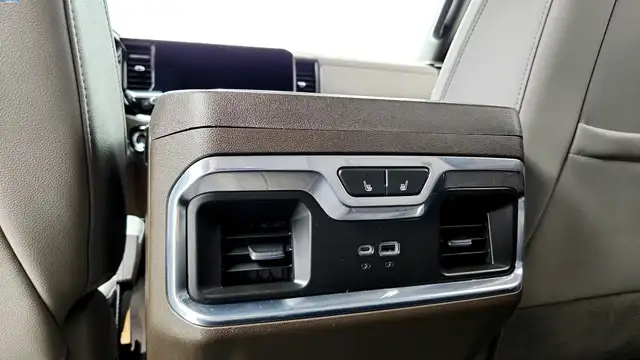 2022 Chevrolet Silverado 1500 LTZ - Photo 29