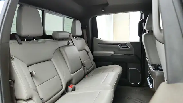2022 Chevrolet Silverado 1500 LTZ - Photo 32