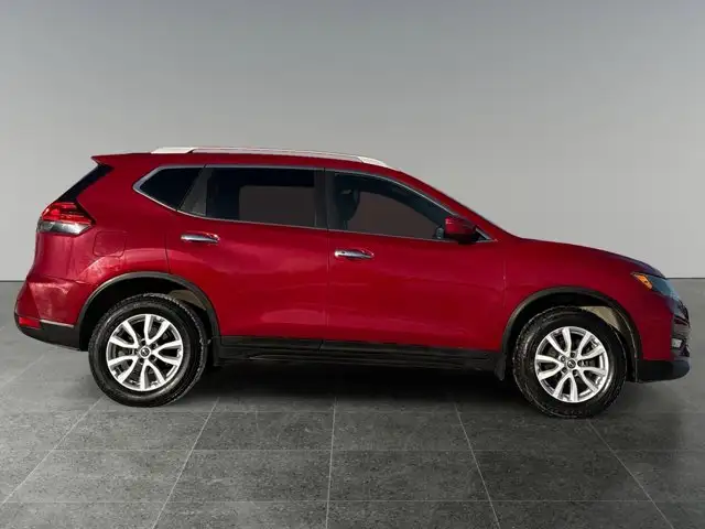 2017 Nissan Rogue SV - Photo 8