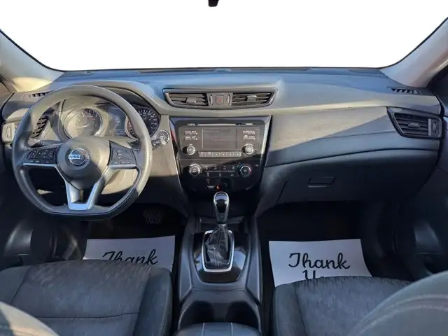 2017 Nissan Rogue SV - Photo 12