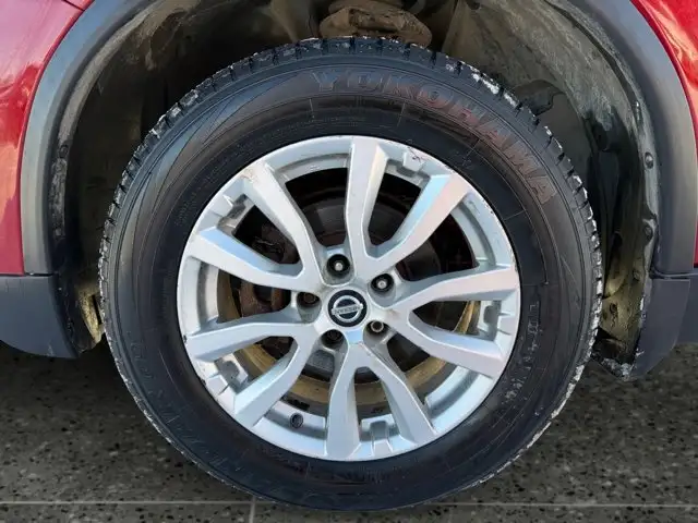 2017 Nissan Rogue SV - Photo 17