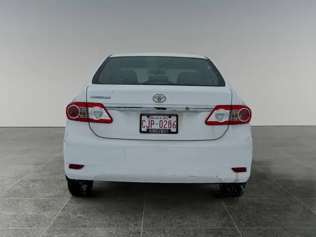 2011 Toyota Corolla CE - Photo 5