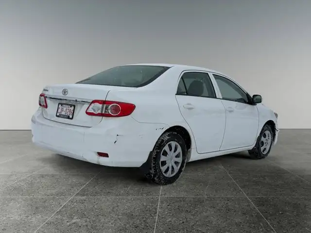 2011 Toyota Corolla CE - Photo 7