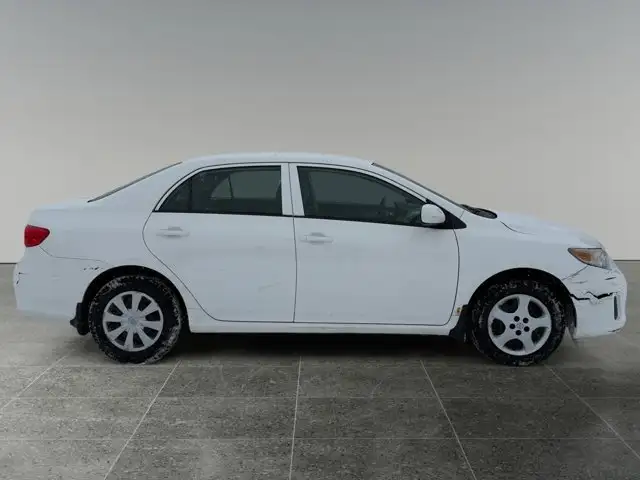 2011 Toyota Corolla CE - Photo 8