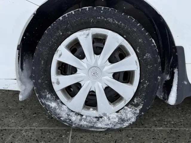 2011 Toyota Corolla CE - Photo 11