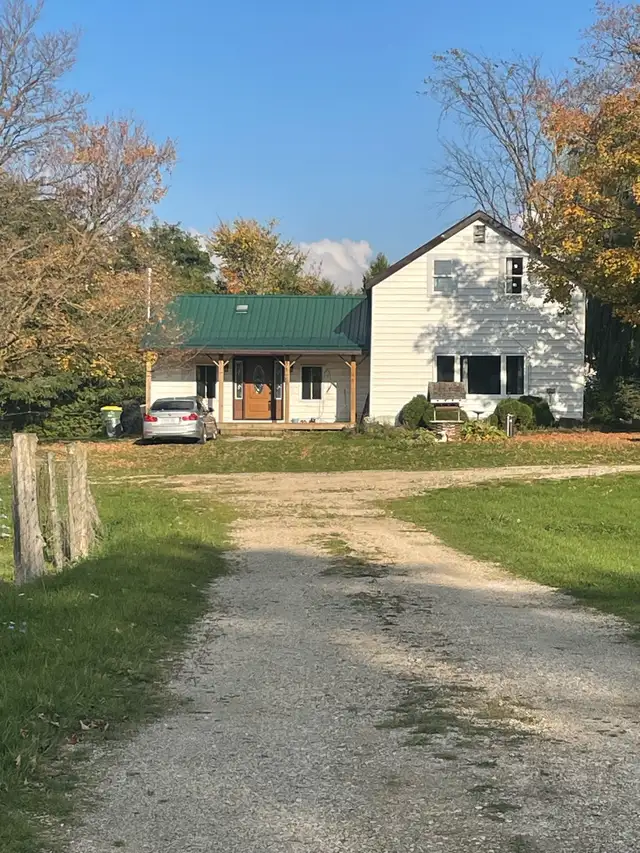 ROOM FOR RENT ON HORSE HOBBY FARM