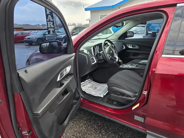 2017 Chevrolet Equinox LT - Photo 9