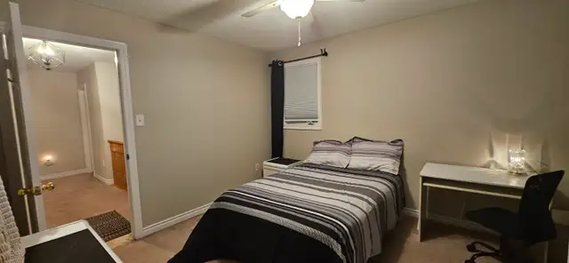 AVAILABLE IMMEDIATELYLARGE, FURNISHED ROOM IN SOUTH BARRIE - Photo 3