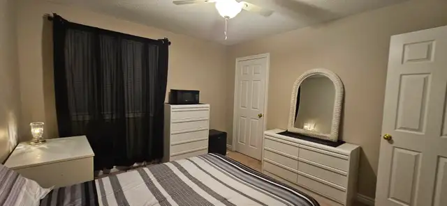 AVAILABLE IMMEDIATELYLARGE, FURNISHED ROOM IN SOUTH BARRIE - Photo 5