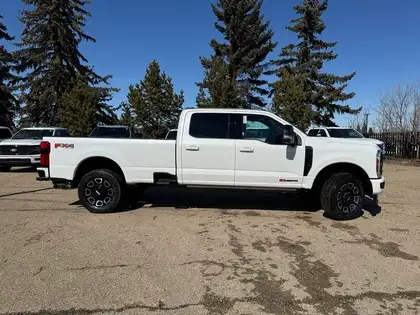 2026 Ford F-350 PLATINUM w/FX4, 5th WHL PREP, MNRF & 2KW PRO PWR - Photo 2