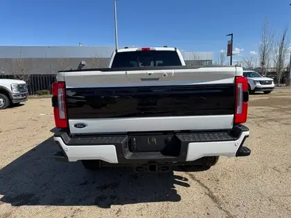 2026 Ford F-350 PLATINUM w/FX4, 5th WHL PREP, MNRF & 2KW PRO PWR - Photo 4