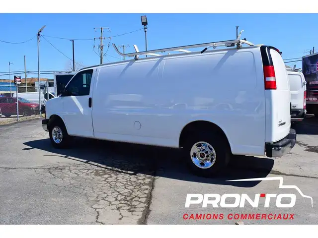 2018 GMC Savana Cargo Van 2500  Support à Échelle  FULL RACK - Photo 4